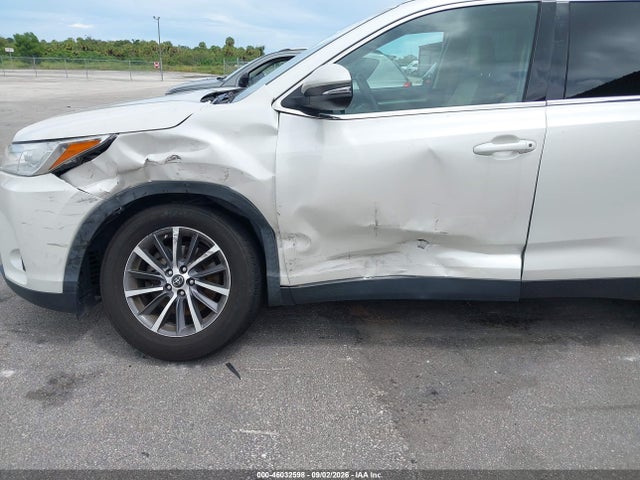 46032598 :رقم المزاد ، 5TDKZRFH0KS563534 vin ، 2019 Toyota Highlander Xle مزاد بيع