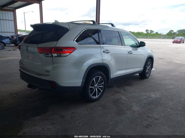 46032598 :رقم المزاد ، 5TDKZRFH0KS563534 vin ، 2019 Toyota Highlander Xle مزاد بيع