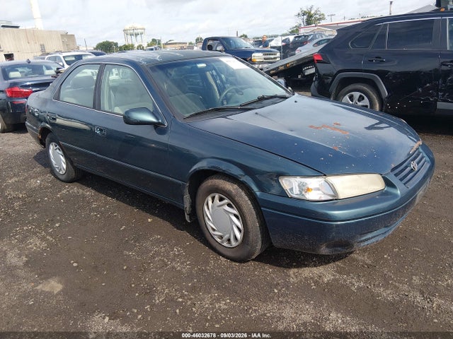 46032678 :رقم المزاد ، 4T1BG22K5VU786887 vin ، 1997 Toyota Camry Le مزاد بيع