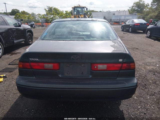 46032678 :رقم المزاد ، 4T1BG22K5VU786887 vin ، 1997 Toyota Camry Le مزاد بيع