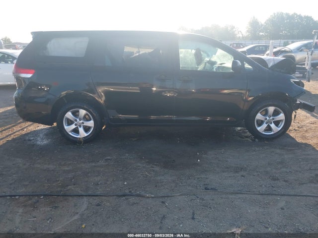 46032750 :رقم المزاد ، 5TDZK3DC2CS248937 vin ، 2012 Toyota Sienna Base V6 7 Passenger مزاد بيع