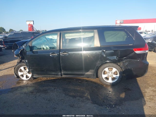 46032750 :رقم المزاد ، 5TDZK3DC2CS248937 vin ، 2012 Toyota Sienna Base V6 7 Passenger مزاد بيع