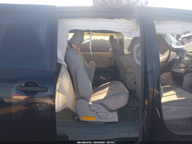 46032750 :رقم المزاد ، 5TDZK3DC2CS248937 vin ، 2012 Toyota Sienna Base V6 7 Passenger مزاد بيع