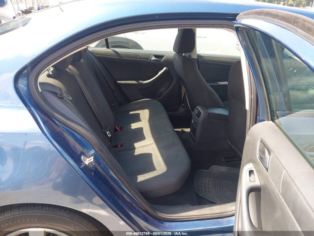 Продаж на аукціоні авто 2015 Volkswagen Jetta 2.0l S, vin: 3VW2K7AJ0FM315533, номер лоту: 46032769