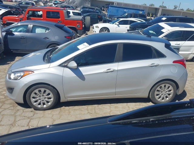 Продаж на аукціоні авто 2017 Hyundai Elantra Gt, vin: KMHD35LH8HU378705, номер лоту: 46032772