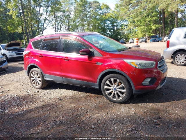 46032783 :رقم المزاد ، 1FMCU0J93HUA89318 vin ، 2017 Ford Escape Titanium مزاد بيع