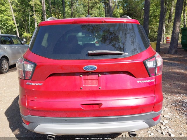 46032783 :رقم المزاد ، 1FMCU0J93HUA89318 vin ، 2017 Ford Escape Titanium مزاد بيع