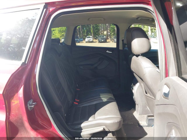 46032783 :رقم المزاد ، 1FMCU0J93HUA89318 vin ، 2017 Ford Escape Titanium مزاد بيع