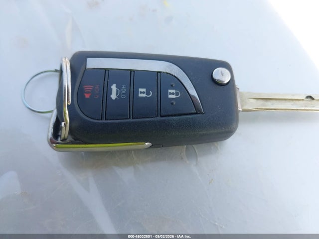46032801 :رقم المزاد ، JTDEPRAE2LJ047397 vin ، 2020 Toyota Corolla Le مزاد بيع