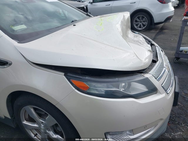 46032820 :رقم المزاد ، 1G1RH6E41DU145408 vin ، 2013 Chevrolet Volt مزاد بيع