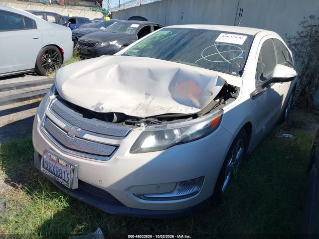 46032820 :رقم المزاد ، 1G1RH6E41DU145408 vin ، 2013 Chevrolet Volt مزاد بيع