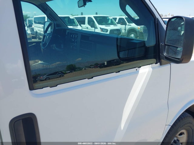 Chevrolet Express 3500 Ls 2019 1GAZGNFG8K1327028 Image 16
