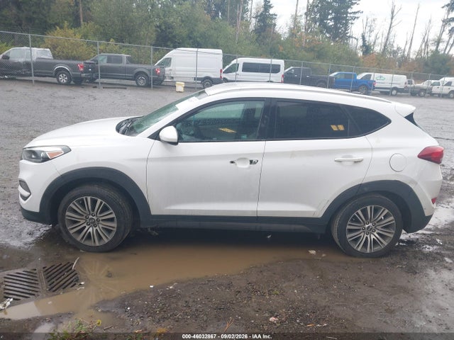 Продаж на аукціоні авто 2016 Hyundai Tucson Se, vin: KM8J33A45GU137951, номер лоту: 46032867