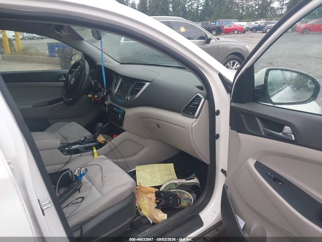 Продаж на аукціоні авто 2016 Hyundai Tucson Se, vin: KM8J33A45GU137951, номер лоту: 46032867