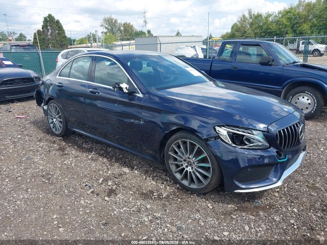 2017 Mercedes-benz C 300 Sport 4matic მანქანა იყიდება აუქციონზე, vin: 55SWF4KB6HU216123, აუქციონის ნომერი: 46032887