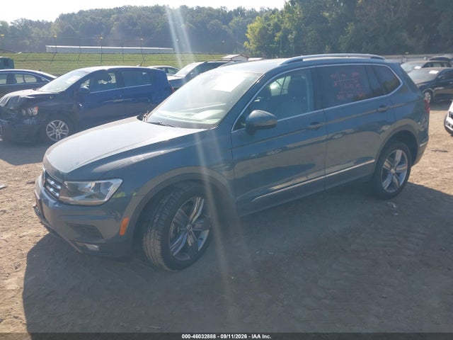 46032888 :رقم المزاد ، 3VV2B7AX6MM061218 vin ، 2021 Volkswagen Tiguan 2.0t Se/2.0t Se R-line Black/2.0t Sel مزاد بيع