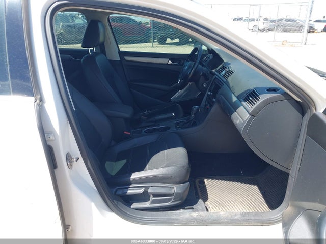 1VWBS7A36FC021654 Volkswagen Passat 1.8t Se