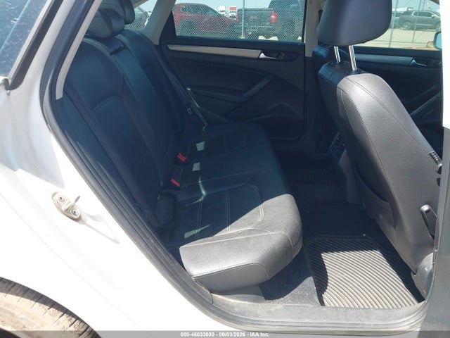 1VWBS7A36FC021654 Volkswagen Passat 1.8t Se