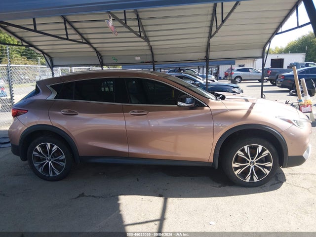 46033055 :رقم المزاد ، SJKCH5CR0HA020085 vin ، 2017 Infiniti Qx30 Premium مزاد بيع