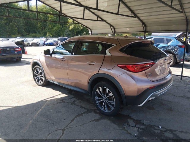 46033055 :رقم المزاد ، SJKCH5CR0HA020085 vin ، 2017 Infiniti Qx30 Premium مزاد بيع
