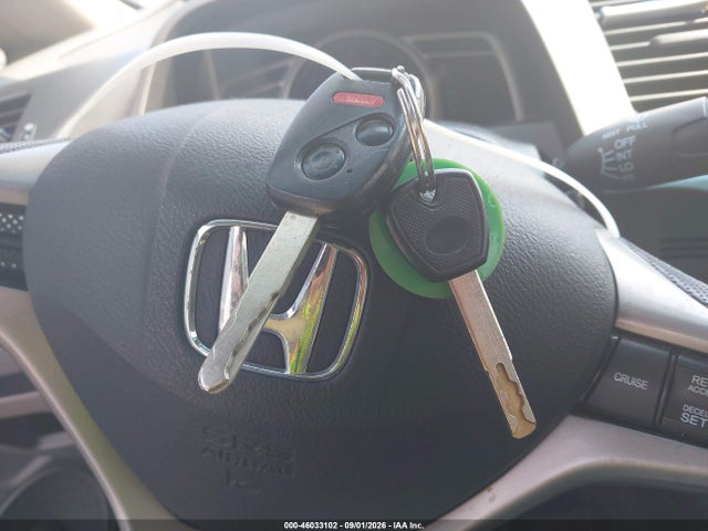 46033102 :رقم المزاد ، 19XFA4F54AE000402 vin ، 2010 Honda Civic Gx مزاد بيع