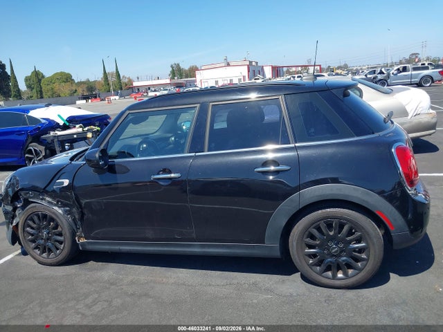 Mini Hardtop Cooper 2021 WMWXU7C02M2P48490 Image 15