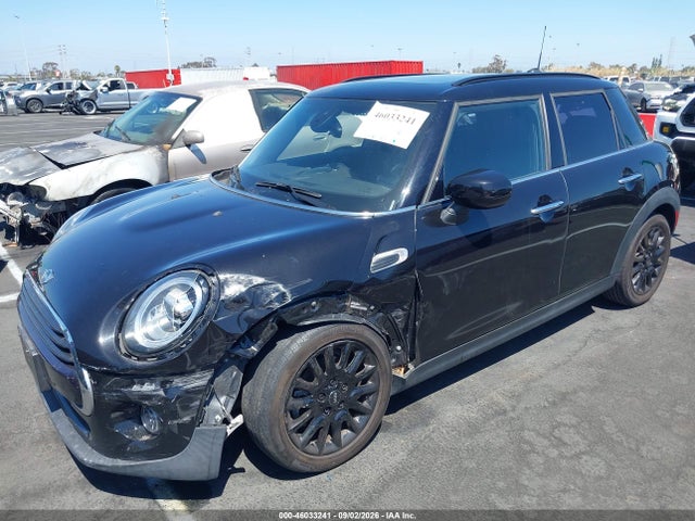 Mini Hardtop Cooper 2021 WMWXU7C02M2P48490 Image 2