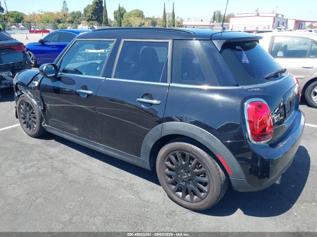 Mini Hardtop Cooper 2021 WMWXU7C02M2P48490 Image 3
