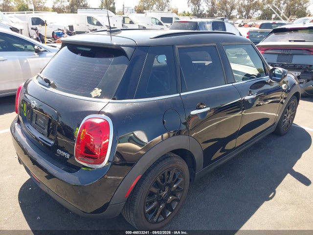 Mini Hardtop Cooper 2021 WMWXU7C02M2P48490 Image 4