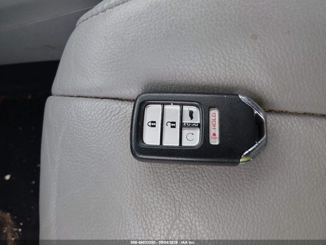 46033250 :رقم المزاد ، 5FNYF5H52GB017313 vin ، 2016 Honda Pilot Ex-l مزاد بيع
