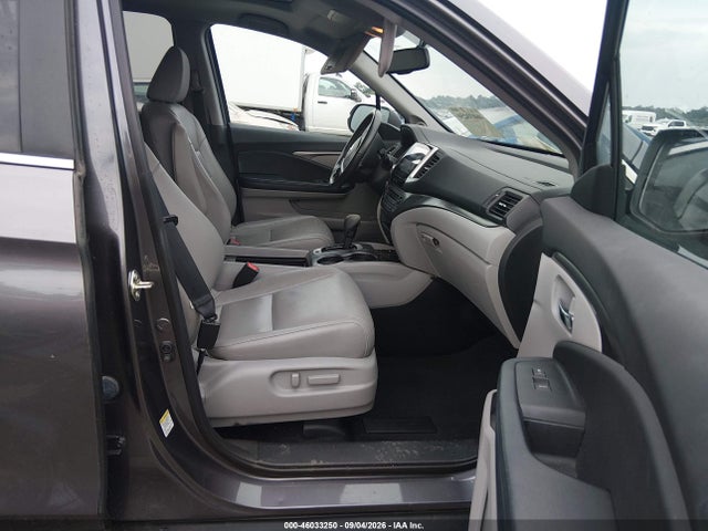 46033250 :رقم المزاد ، 5FNYF5H52GB017313 vin ، 2016 Honda Pilot Ex-l مزاد بيع
