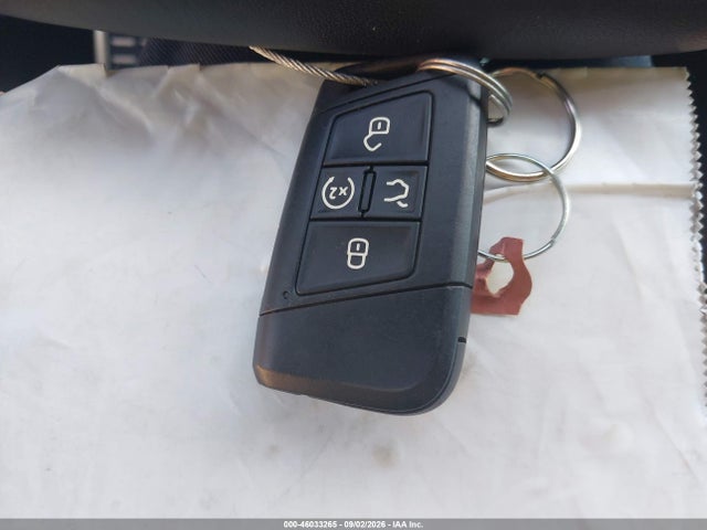 Продаж на аукціоні авто 2022 Volkswagen Tiguan 2.0t Se R-line Black, vin: 3VV8B7AX0NM156014, номер лоту: 46033265