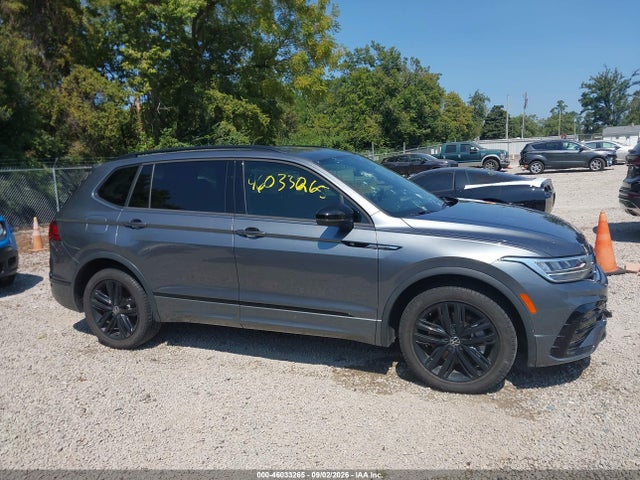 Продаж на аукціоні авто 2022 Volkswagen Tiguan 2.0t Se R-line Black, vin: 3VV8B7AX0NM156014, номер лоту: 46033265
