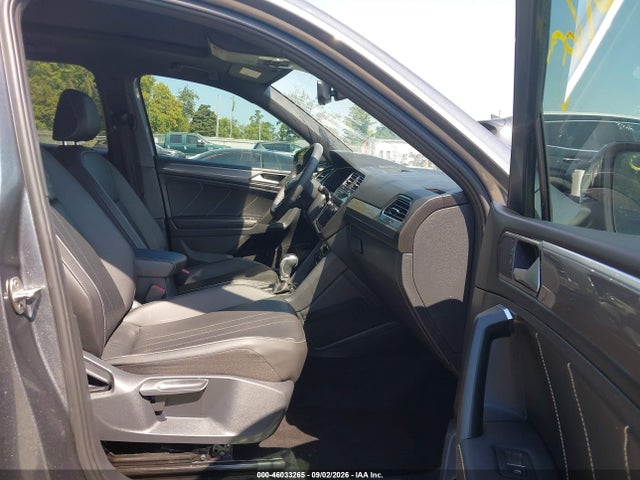 Продаж на аукціоні авто 2022 Volkswagen Tiguan 2.0t Se R-line Black, vin: 3VV8B7AX0NM156014, номер лоту: 46033265
