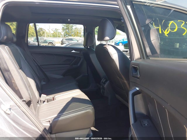 Продаж на аукціоні авто 2022 Volkswagen Tiguan 2.0t Se R-line Black, vin: 3VV8B7AX0NM156014, номер лоту: 46033265