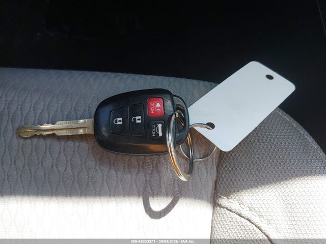 Продажа на аукционе авто 2016 Toyota Corolla Le, vin: 2T1BURHE4GC667591, номер лота: 46033371