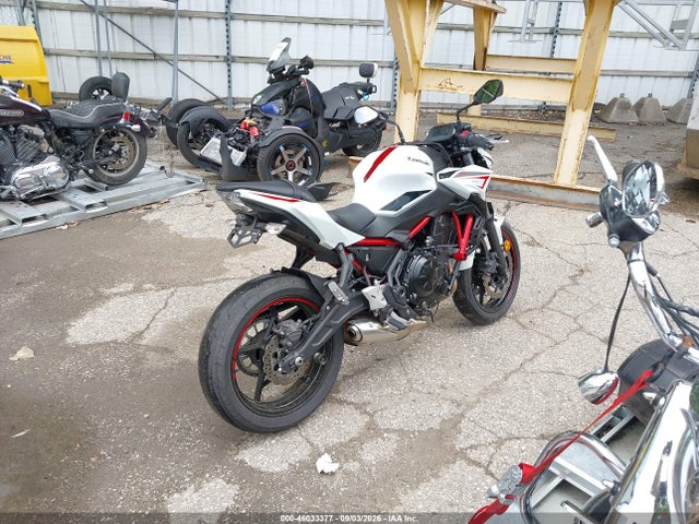 46033377 :رقم المزاد ، ML5EREK12NDA56999 vin ، 2022 Kawasaki Er650 K مزاد بيع