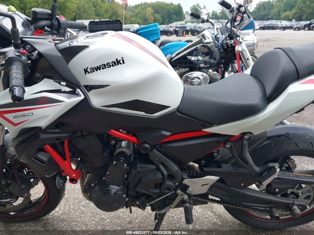 46033377 :رقم المزاد ، ML5EREK12NDA56999 vin ، 2022 Kawasaki Er650 K مزاد بيع
