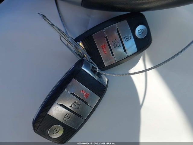 46033415 :رقم المزاد ، 5XYPGDA37HG322408 vin ، 2017 Kia Sorento 2.4l Lx مزاد بيع