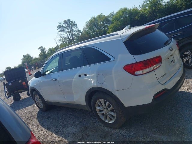 46033415 :رقم المزاد ، 5XYPGDA37HG322408 vin ، 2017 Kia Sorento 2.4l Lx مزاد بيع