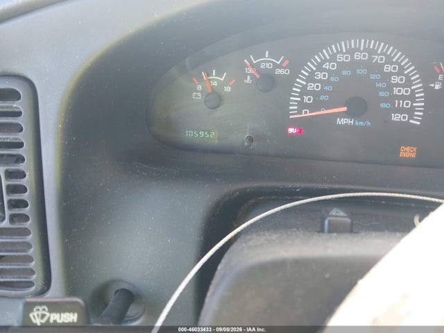 46033433 :رقم المزاد ، 2B6KB31Z3XK561887 vin ، 1999 Dodge Ram Van 3500 Commercial/conversion مزاد بيع