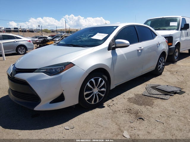 Toyota COROLLA LE 2018 2T1BURHE9JC026508 Image 2