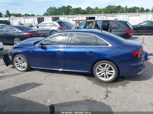 2024 Audi A4 Premium 45 Tfsi S Line Quattro S Tronic მანქანა იყიდება აუქციონზე, vin: WAUDAAF4XRN007730, აუქციონის ნომერი: 46033641