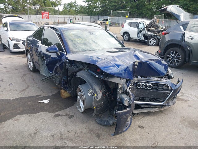 2024 Audi A4 Premium 45 Tfsi S Line Quattro S Tronic მანქანა იყიდება აუქციონზე, vin: WAUDAAF4XRN007730, აუქციონის ნომერი: 46033641