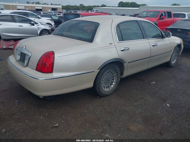 Aukcja sprzedaży 2001 Lincoln Town Car Cartier, vin: 1LNHM83W31Y666161, numer aukcji: 46033693