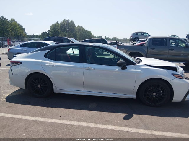 Продажа на аукционе авто 2022 Toyota Camry Xse, vin: 4T1K61AK1NU073404, номер лота: 46033788