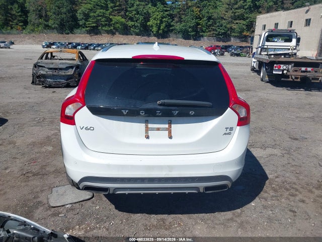 YV4612HK1F1000503 Volvo V60 Cross Country T5