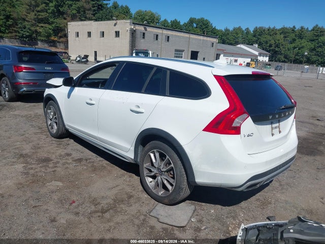 YV4612HK1F1000503 Volvo V60 Cross Country T5