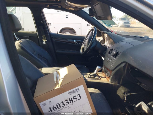 46033853 :رقم المزاد ، WDDGF5EB4AF419770 vin ، 2010 Mercedes-benz C 300 Luxury/sport مزاد بيع