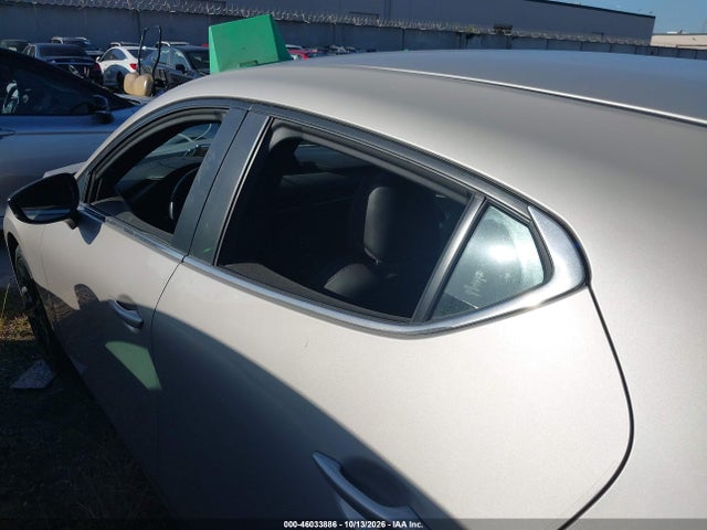 2024 Mazda Mazda3 2.5 S Select Sport მანქანა იყიდება აუქციონზე, vin: JM1BPAKM3R1712701, აუქციონის ნომერი: 46033886
